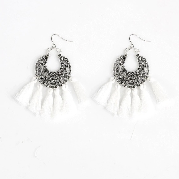🆕 BOHO STAMPED WHITE TASSEL EARRINGS - Picture 2 of 3